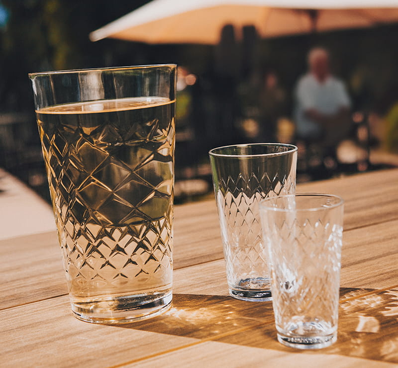Apfelwein-XXL_Mood Ein Bild des Produkts Apfelwein Becher (Geripptes)
