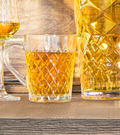Ruby-Glastasse-gerippt Ein Bild des Produkts Glastasse - Geripptes (Apfelwein)